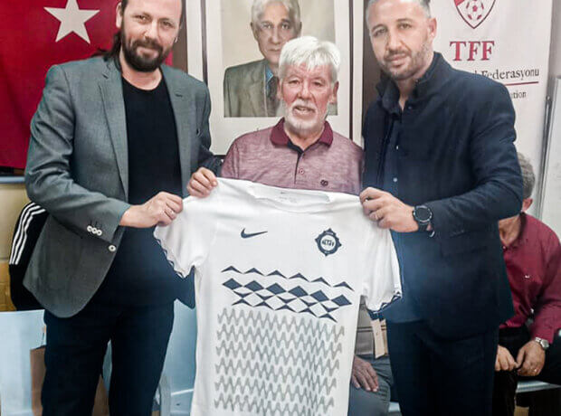 Sembol Futbolcularımızdan Bilal Yaşar’a Ziyaret